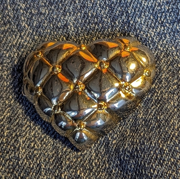 💕 Vintage Heart woven Silvertone with gold tone design criss  cross brooch … - Picture 7 of 12